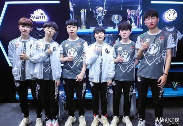 他将与多位 他将与多位