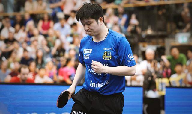 年网球的高 年网球的高