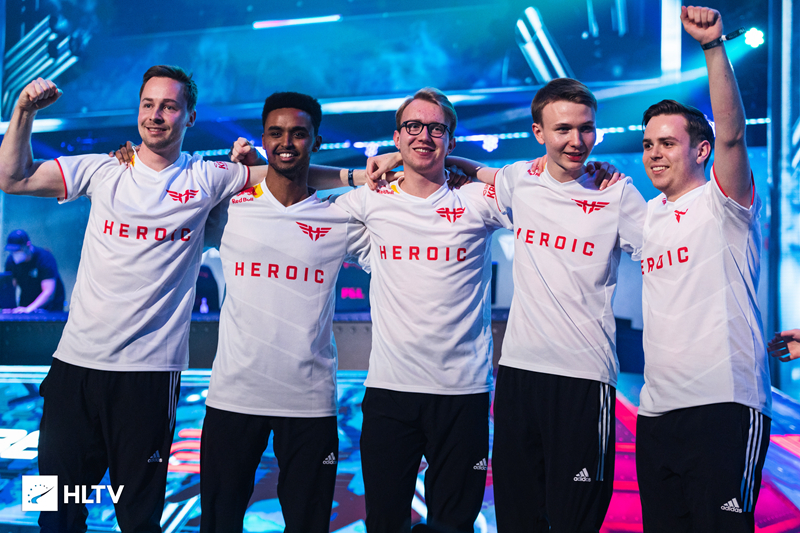 两国人民感 两国人民感